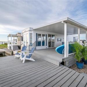 Photo #8 of 3665 Sandpiper Road, Virginia Beach, Virginia