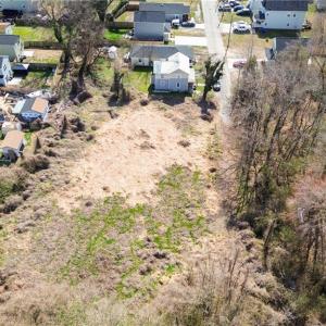 Photo #6 of 328 Lloyd Street, Suffolk, Virginia
