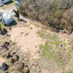Photo #9 of 328 Lloyd Street, Suffolk, Virginia