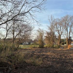Photo #5 of 585 Princess Anne Road, Virginia Beach, Virginia 0.5 acres