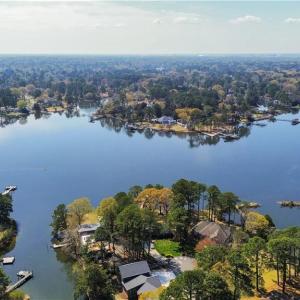 Photo #5 of 233 Valleau Road, Norfolk, Virginia 0.4 acres