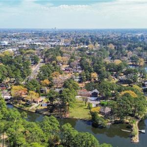 Photo #6 of 233 Valleau Road, Norfolk, Virginia 0.4 acres