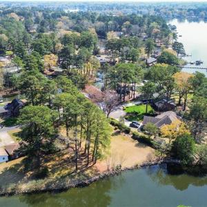 Photo #8 of 233 Valleau Road, Norfolk, Virginia 0.4 acres