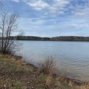 Beaverdam Park is a welcoming spot for families and community gatherings.