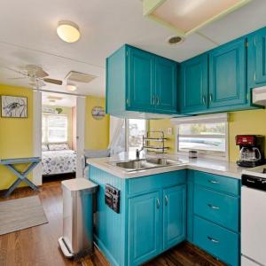 Photo #8 of 3665 Sandpiper Road, Virginia Beach, Virginia