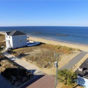 Aerial photo before construction of home on neighboring lot began