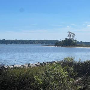 Photo #4 of 816 Ship Point Road, Yorktown, Virginia 2.7 acres