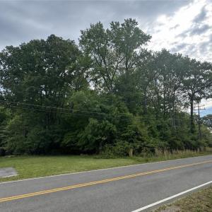 Photo #1 of 500 Carys Chapel Road, Yorktown, Virginia 3.5 acres