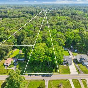 Photo #1 of 500 Carys Chapel Road, Yorktown, Virginia 3.5 acres