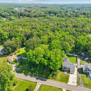 Photo #10 of 500 Carys Chapel Road, Yorktown, Virginia 3.5 acres