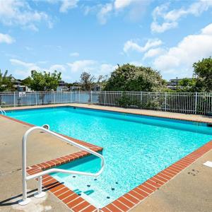 Photo #9 of 3665 Sandpiper Road, Virginia Beach, Virginia