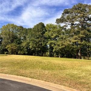Photo #14 of 2035 Foxs Lair Trail, Norfolk, Virginia 0.3 acres