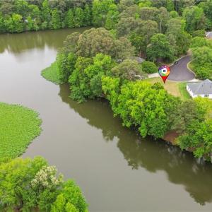 Photo #8 of 2035 Foxs Lair Trail, Norfolk, Virginia 0.3 acres