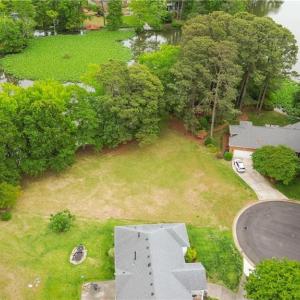 Photo #10 of 2035 Foxs Lair Trail, Norfolk, Virginia 0.3 acres