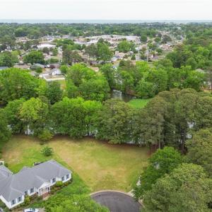 Photo #7 of 2035 Foxs Lair Trail, Norfolk, Virginia 0.3 acres