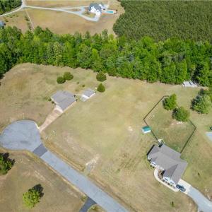 Ideal for creating your custom home in an established neighborhood, but in a private setting.