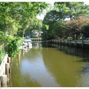 Access to Crystal Lake