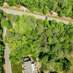 Photo #5 of 2114 Hornes Lake Road, Williamsburg, Virginia 0.6 acres