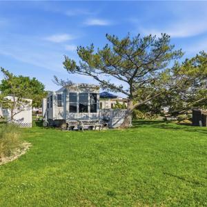 Photo #4 of 3665 Sandpiper Road, Virginia Beach, Virginia