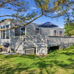 Photo #5 of 3665 Sandpiper Road, Virginia Beach, Virginia