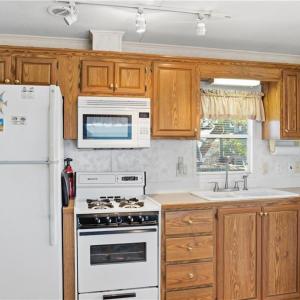 Photo #8 of 3665 Sandpiper Road, Virginia Beach, Virginia
