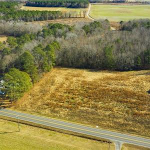 Photo #4 of 8374 Rolfe Highway, Dendron, Virginia 3.0 acres