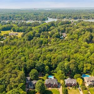 Photo #10 of 500 Railway Road, Yorktown, Virginia 3.3 acres