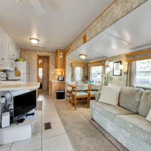 Photo #8 of 3665 Sandpiper Road, Virginia Beach, Virginia