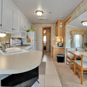 Photo #9 of 3665 Sandpiper Road, Virginia Beach, Virginia