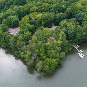 Photo #8 of 1015 Wilton Coves Drive, Hartfield, Virginia 0.7 acres