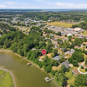 Photo #8 of 1502 Magruder Road, Smithfield, Virginia 0.6 acres