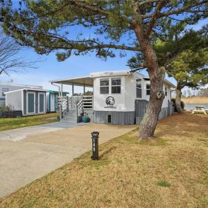 Photo #7 of 3665 Sandpiper Road, Virginia Beach, Virginia