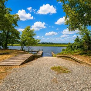 Boat ramp/dock