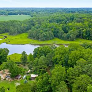 Photo #13 of 3938 Paradise Point Road, Hayes, Virginia 0.8 acres