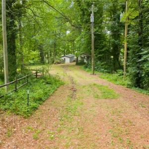 Photo #6 of 3938 Paradise Point Road, Hayes, Virginia 0.8 acres