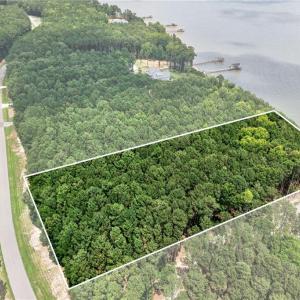 Photo #17 of 1129 Lawnes Neck Drive, Smithfield, Virginia 2.4 acres