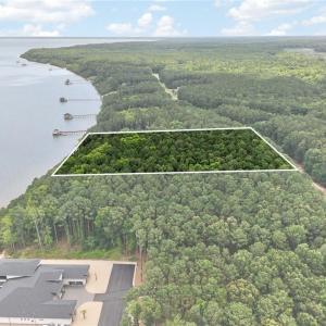 Photo #20 of 1129 Lawnes Neck Drive, Smithfield, Virginia 2.4 acres