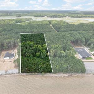 Photo #21 of 1129 Lawnes Neck Drive, Smithfield, Virginia 2.4 acres