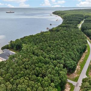 Photo #14 of 1129 Lawnes Neck Drive, Smithfield, Virginia 2.4 acres