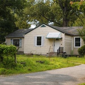 Existing home at 2008 Girard Ave.