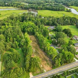Navigable waterfront access from Powhatan Creek