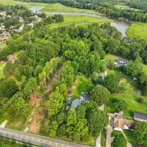 2.9 waterfront acres in  James City County with a Williamsburg address