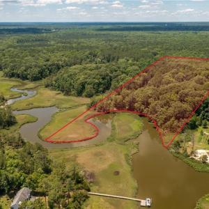 AERIAL VIEW OFPROPERTY WATERFRONT