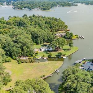 Photo #11 of 1519 Duke of Windsor Road, Virginia Beach, Virginia 1.3 acres