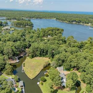 Photo #6 of 1519 Duke of Windsor Road, Virginia Beach, Virginia 1.3 acres