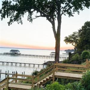 Photo #4 of 803 Riverside Drive, Newport News, Virginia 0.9 acres