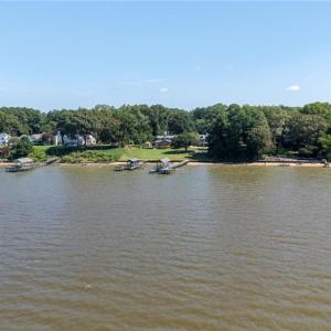 Photo #16 of 803 Riverside Drive, Newport News, Virginia 0.9 acres