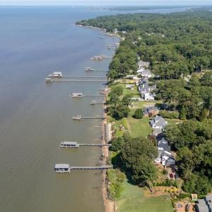 Photo #22 of 803 Riverside Drive, Newport News, Virginia 0.9 acres