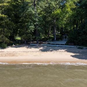 Photo #28 of 803 Riverside Drive, Newport News, Virginia 0.9 acres