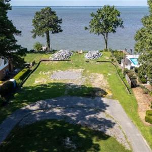 Photo #38 of 803 Riverside Drive, Newport News, Virginia 0.9 acres